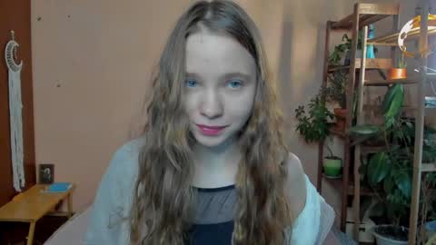 Snapshot of your_leslie chatting on 05/30/26, 12:57 Leslie online show from 05/30/26, 12:57