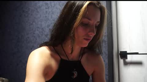 Meri  online show from 11/25/25, 09:04