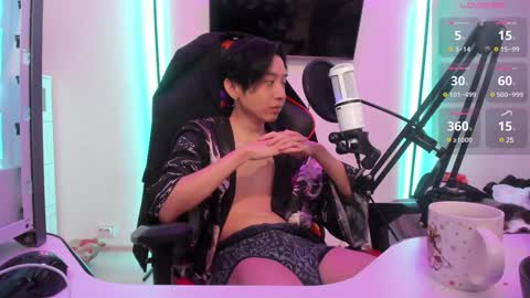 Snapshot of your_little_twink chatting on 12/20/24, 08:55 Han online show from 12/20/24, 08:55