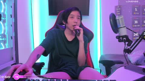 Snapshot of your_little_twink chatting on 02/02/25, 11:32 Han online show from 02/02/25, 11:32