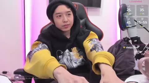 Snapshot of your_little_twink chatting on 03/05/25, 02:46 Han online show from 03/05/25, 02:46