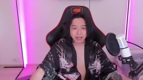 Snapshot of your_little_twink chatting on 10/03/25, 11:18 Han online show from 10/03/25, 11:18