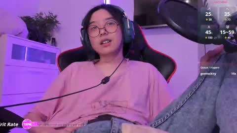 Snapshot of your_little_twink chatting on 10/25/25, 12:07 Han online show from 10/25/25, 12:07