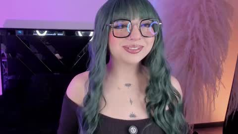 Cami independent model online show from 11/27/25, 10:56