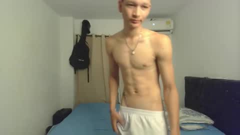 your_master7 online show from 03/27/26, 04:51