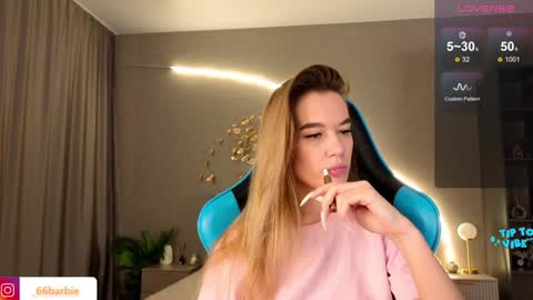 Jessica Loyd online show from 01/30/25, 03:11