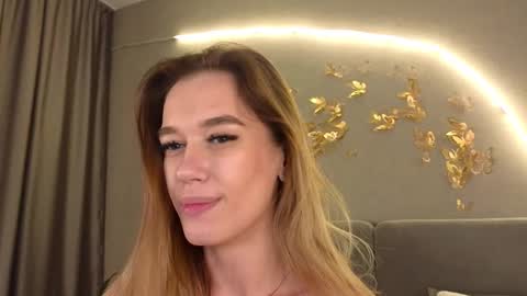 Jessica Loyd online show from 03/06/25, 05:46