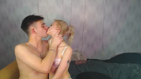 your_molly_mark online show from 12/23/24, 05:32