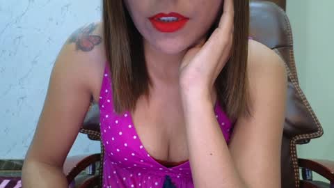 Snapshot of your_priya_77 chatting on 01/14/25, 02:32 sonam online show from 01/14/25, 02:32