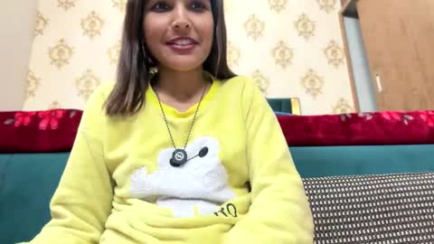 Snapshot of your_priya_77 chatting on 02/16/25, 05:26 sonam online show from 02/16/25, 05:26