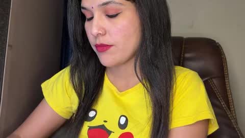 Snapshot of your_priya_77 chatting on 04/19/26, 06:32 sonam online show from 04/19/26, 06:32