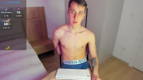 Snapshot of your_super_hero chatting on 03/10/25, 07:10 Alex online show from 03/10/25, 07:10