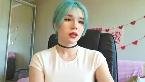 Snapshot of your_tender_doll chatting on 05/24/26, 11:04 Alice online show from 05/24/26, 11:04