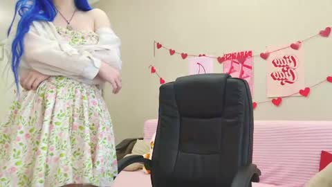 Snapshot of your_tender_doll chatting on 06/06/26, 11:15 Alice online show from 06/06/26, 11:15