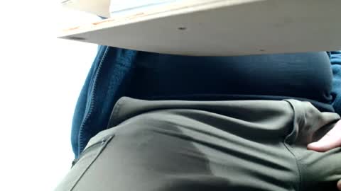 Snapshot of your_tipie chatting on 04/08/26, 11:43 your_tipie online show from 04/08/26, 11:43