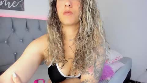 Melina online show from 10/05/25, 06:39