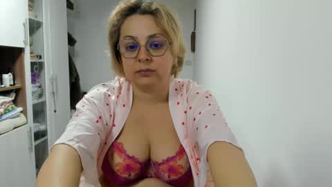 Your Victoria online show from 02/16/25, 07:05