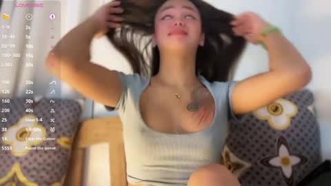 luvly online show from 04/11/26, 01:04