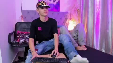 Angel online show from 05/05/26, 12:35