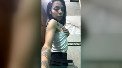Snapshot of youralice__ chatting on 06/18/26, 08:02 independent model online show from 06/18/26, 08:02