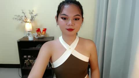 Snapshot of yourangelictransgirl chatting on 02/01/25, 02:13 Hi its me Yna online show from 02/01/25, 02:13