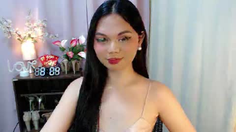 Snapshot of yourangelictransgirl chatting on 09/11/25, 12:05 Hi its me Yna online show from 09/11/25, 12:05