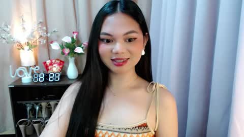 Snapshot of yourangelictransgirl chatting on 09/28/25, 12:21 Hi its me Yna online show from 09/28/25, 12:21