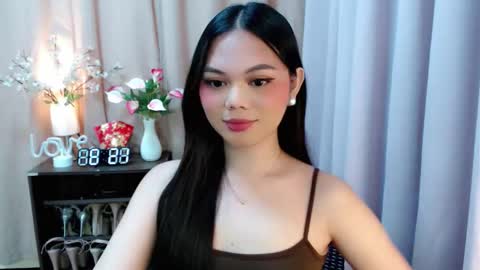 Snapshot of yourangelictransgirl chatting on 09/29/25, 12:21 Hi its me Yna online show from 09/29/25, 12:21