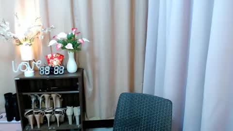 Snapshot of yourangelictransgirl chatting on 10/09/25, 01:31 Hi its me Yna online show from 10/09/25, 01:31