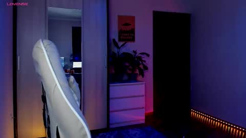 Anikka online show from 10/02/25, 05:31