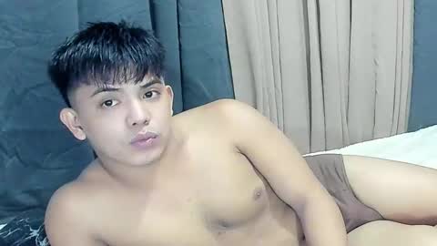 yourasian_bradley online show from 12/05/25, 12:08