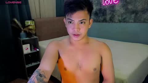 yourasian_bradley online show from 01/19/26, 04:11