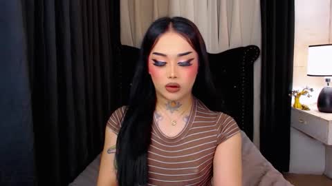 kim online show from 12/19/25, 02:07