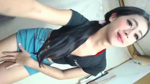 Angel online show from 11/14/25, 06:01