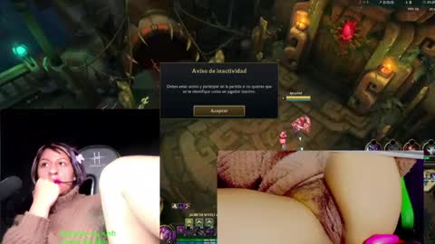 Snapshot of yourbadgoddess chatting on 05/18/26, 02:07 Val Honey online show from 05/18/26, 02:07