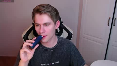 Billy online show from 05/17/26, 01:03