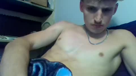 Snapshot of yourbitch1762 chatting on 09/09/25, 09:36 yourbitch1762 online show from 09/09/25, 09:36