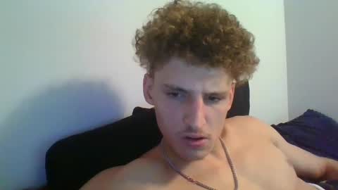 Snapshot of yourbitch1762 chatting on 09/18/25, 03:03 yourbitch1762 online show from 09/18/25, 03:03