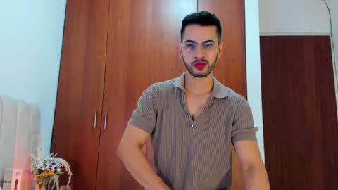 Snapshot of yourboynextdoor1 chatting on 01/04/25, 11:00 YOURBOYNEXTDOOR online show from 01/04/25, 11:00