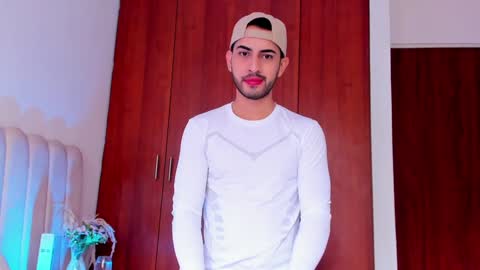 Snapshot of yourboynextdoor1 chatting on 01/05/25, 04:27 YOURBOYNEXTDOOR online show from 01/05/25, 04:27