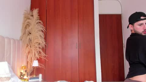 Snapshot of yourboynextdoor1 chatting on 09/11/25, 07:58 YOURBOYNEXTDOOR online show from 09/11/25, 07:58