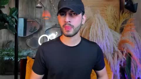 YOURBOYNEXTDOOR online show from 01/14/26, 07:30