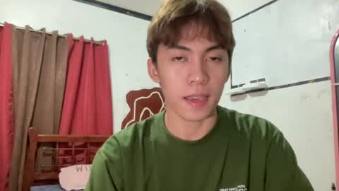 Snapshot of yourcummer_april chatting on 07/08/26, 01:04 April online show from 07/08/26, 01:04