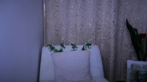 yourcutemolly__ online show from 05/14/26, 07:15