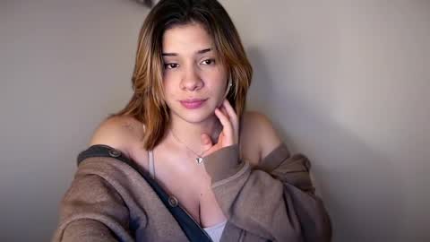 yourcutemolly__ online show from 06/05/26, 05:14