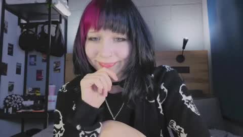Snapshot of yourcutiegoth chatting on 05/30/26, 08:50 Vasilisa online show from 05/30/26, 08:50