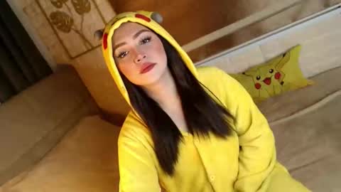 JEN  online show from 11/22/25, 07:51