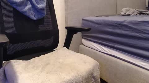 Snapshot of yourdirtysluboy chatting on 02/18/26, 01:34 hornyedging online show from 02/18/26, 01:34