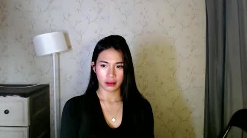 Snapshot of yourdreamgirlgwen chatting on 05/27/26, 01:57 GWENI online show from 05/27/26, 01:57