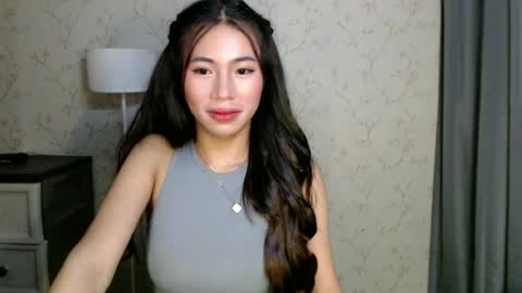 Snapshot of yourdreamgirlgwen chatting on 06/23/26, 07:01 GWENI online show from 06/23/26, 07:01